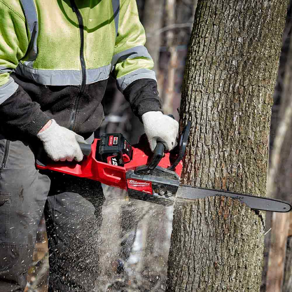 Ferăstrău cu lanț MILWAUKEE 18V FUEL™ 356 mm M18FCHS140