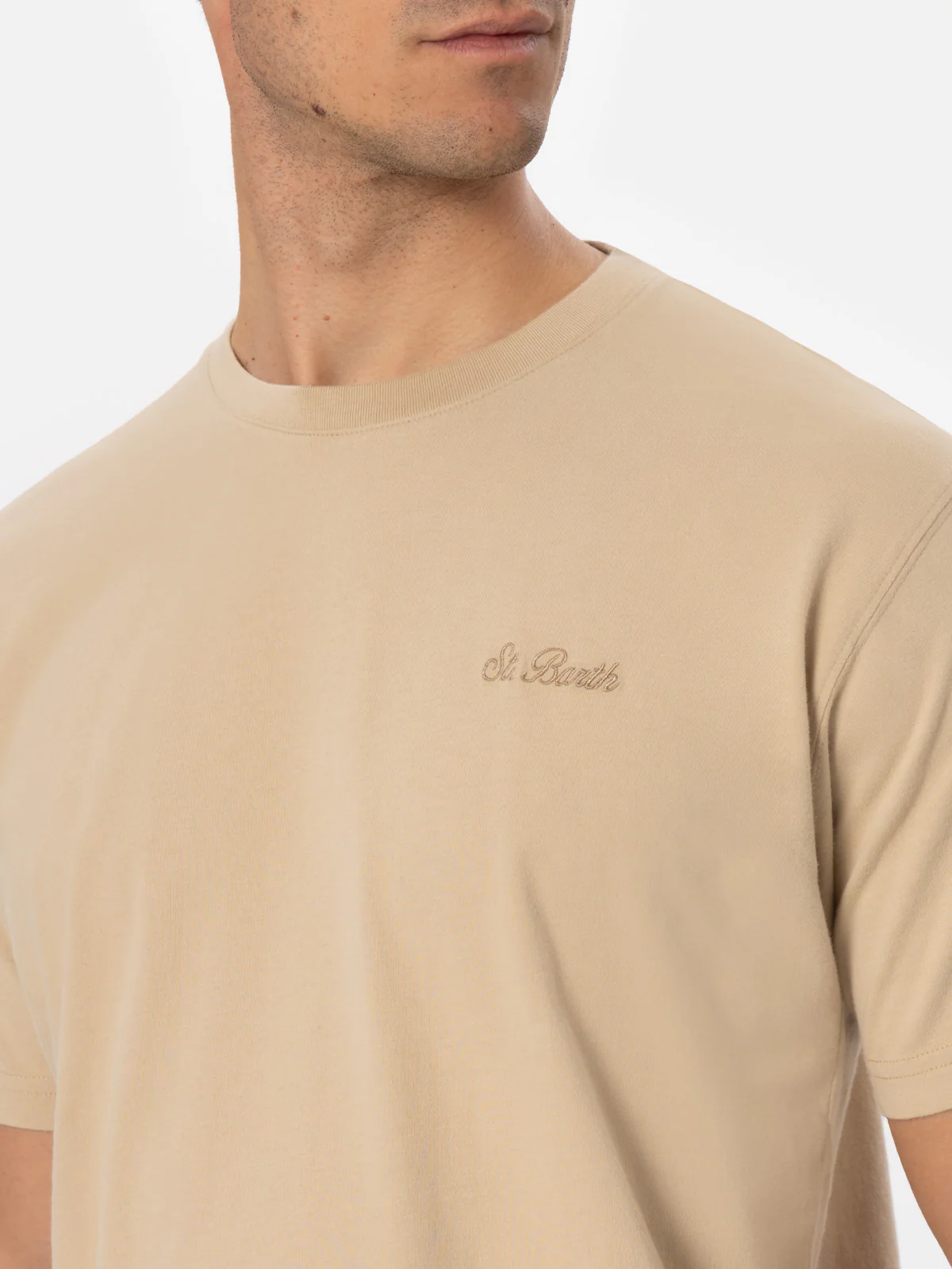 Camiseta de hombre Arnott color beige, de algodón grueso, con bordado de San Bartolomé.