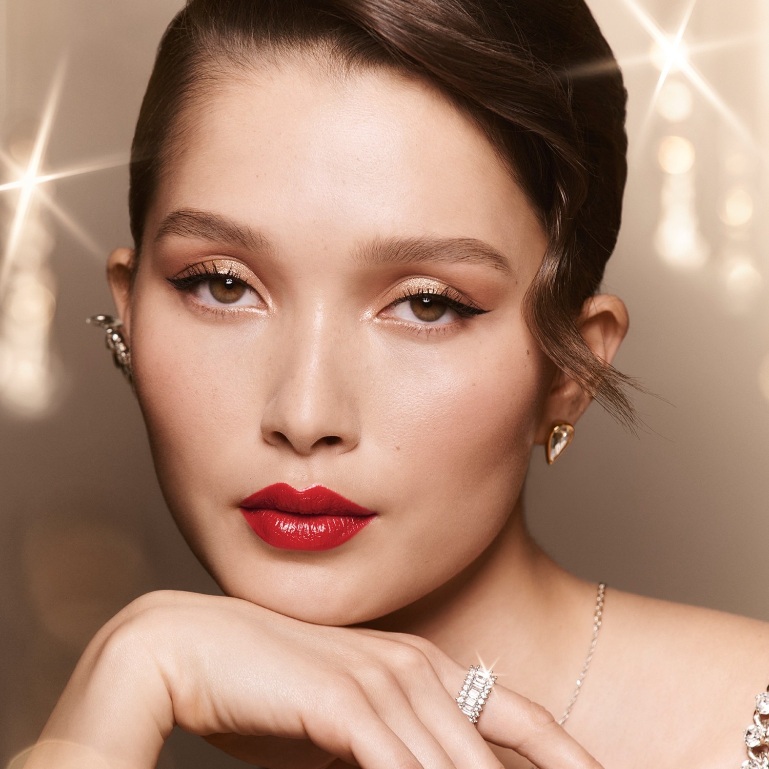 Luksuzna šminka Bobbi Brown Lipstick, praznična kolekcija 2023 – 3,5 g