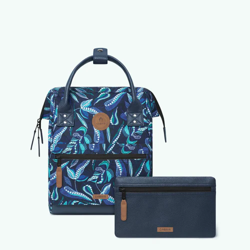 Cabaia Adventurer Kleiner Rucksack Fontainebleau blau