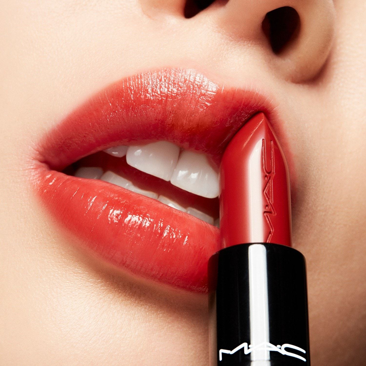 MAC lūpu krāsa Lusterglass Sheer-Shine - 3 g