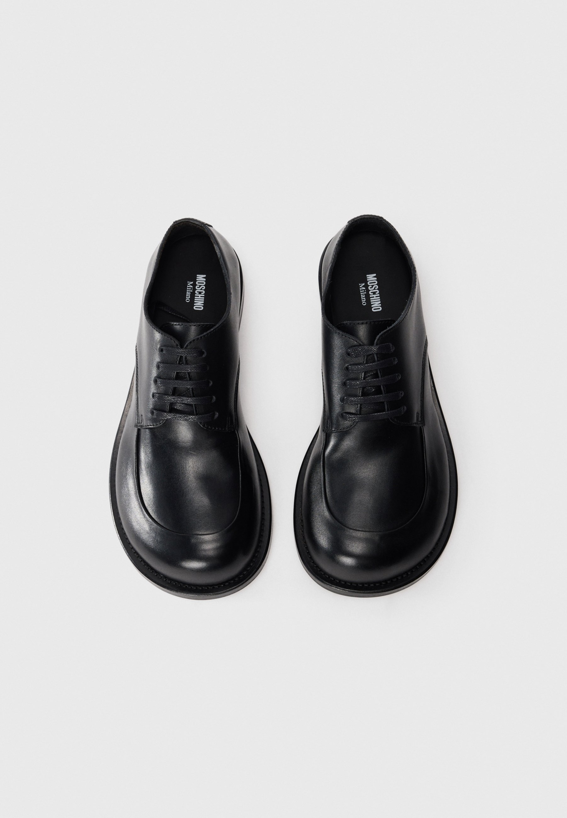 MOSCHINO Lässige Schnürschuhe - Schwarz