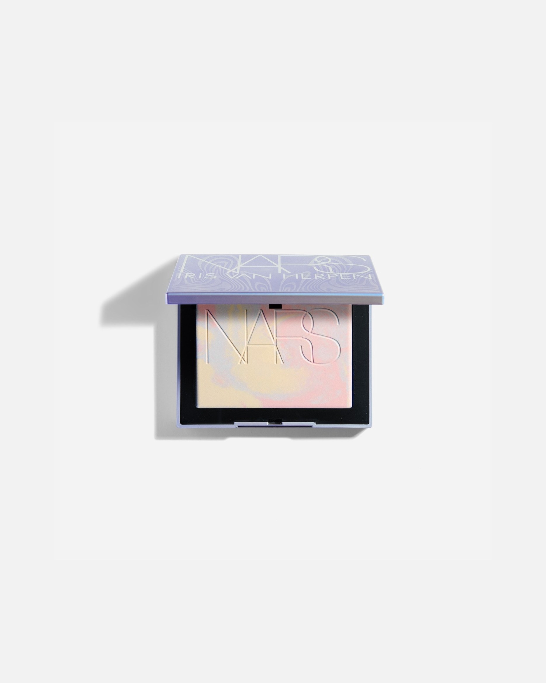 NARS Powder Light Reflecting Iris van Herpen prizmatični puder – 10g