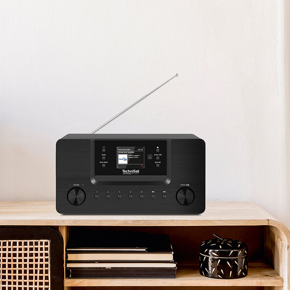 Radio internet cu CD player DigitRadio 570