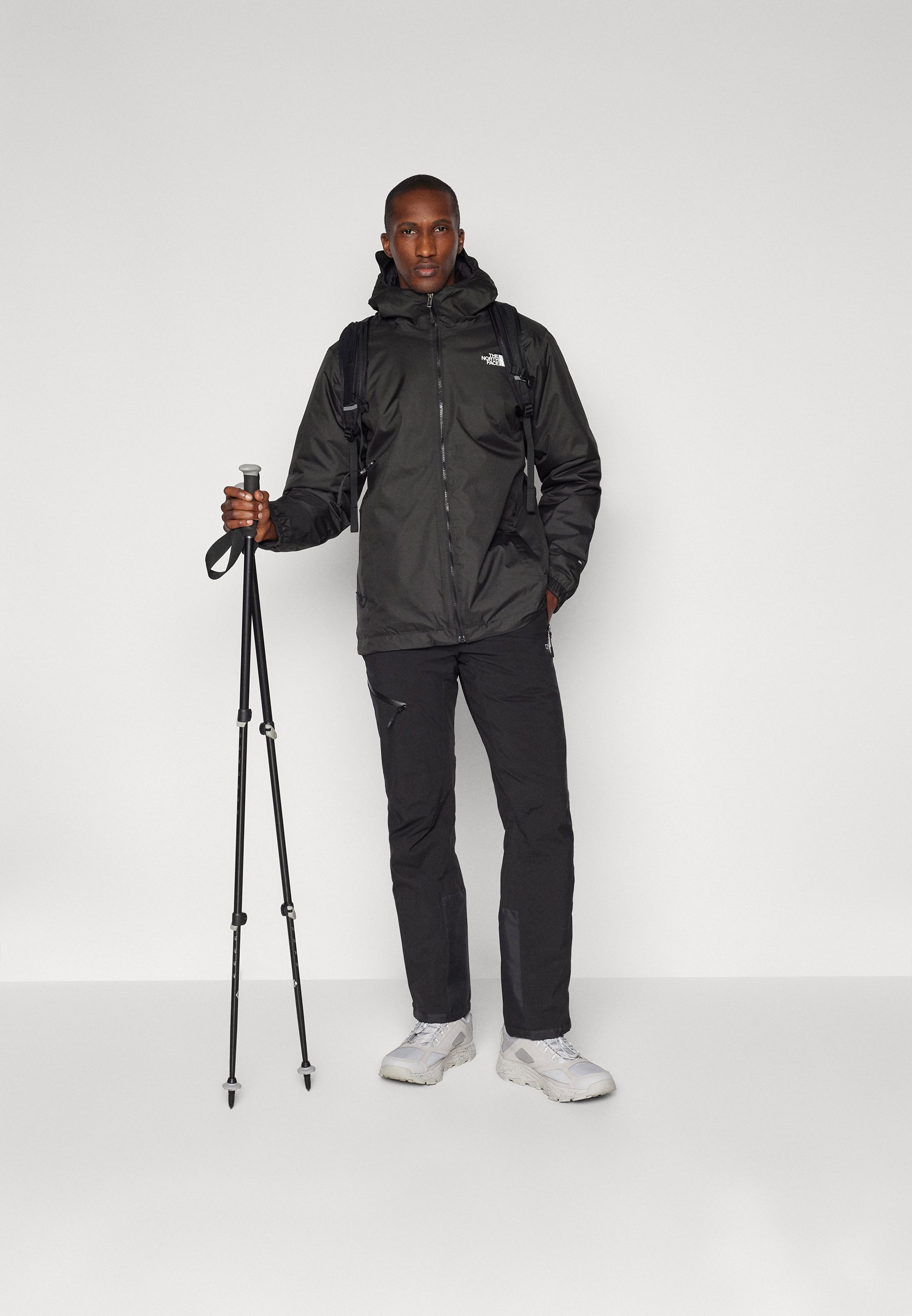 The North Face M QUEST GEÏSOLEERDE JAS - Winterjas - zwart