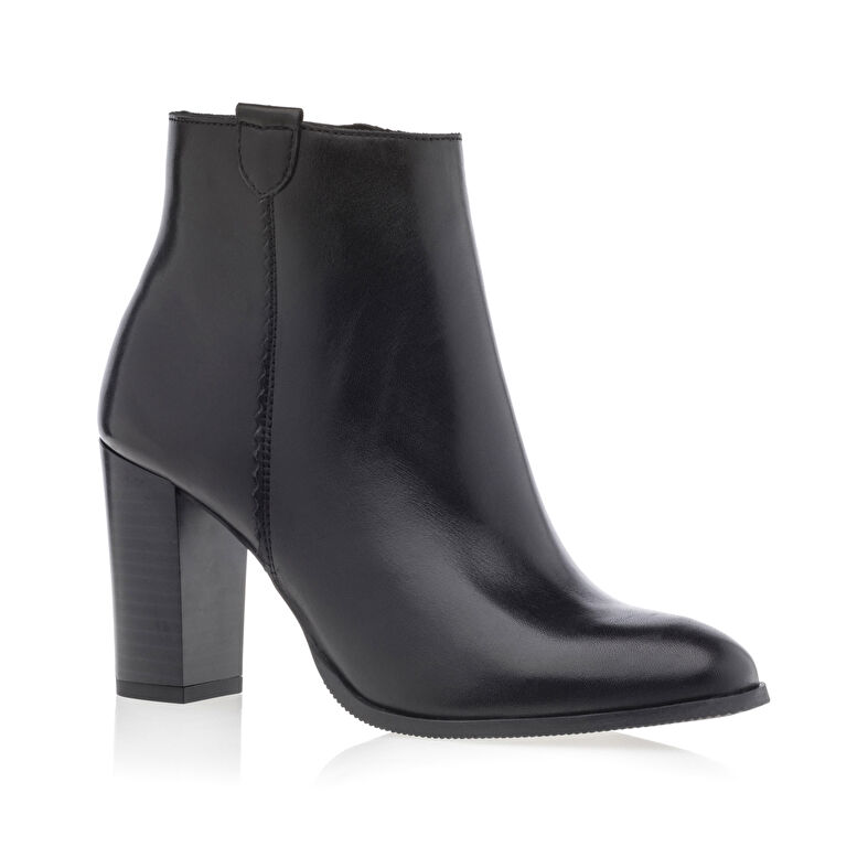 Schwarze Damenstiefel / Stiefeletten