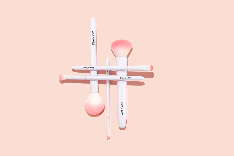 Štetec na lícenku Wet n Wild Essential