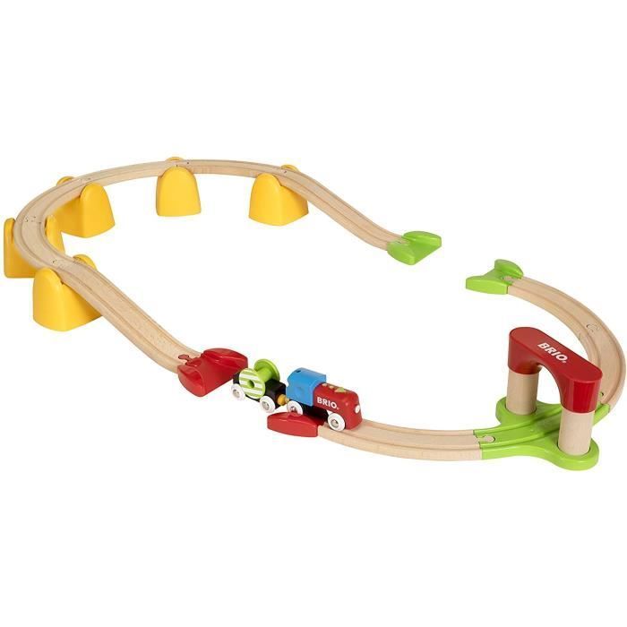 Circuit à pile BRIO 33710 - Mon Premier Railway - Coffret complet 25 pièces avec train électrique