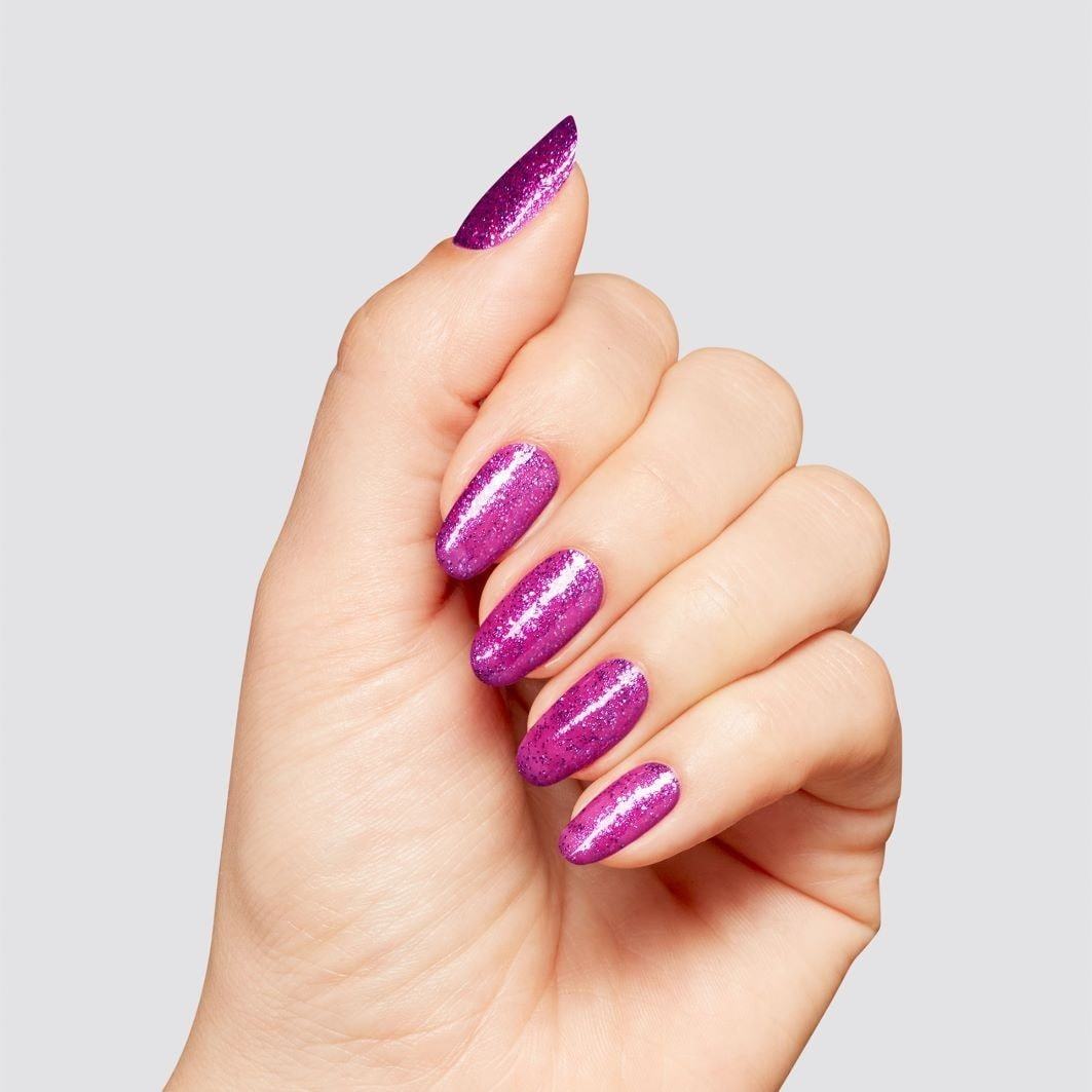 OPI nagų lakas „Infinite Shine Holiday 2025“ – „Good Enough To Treat“ – 15 ml