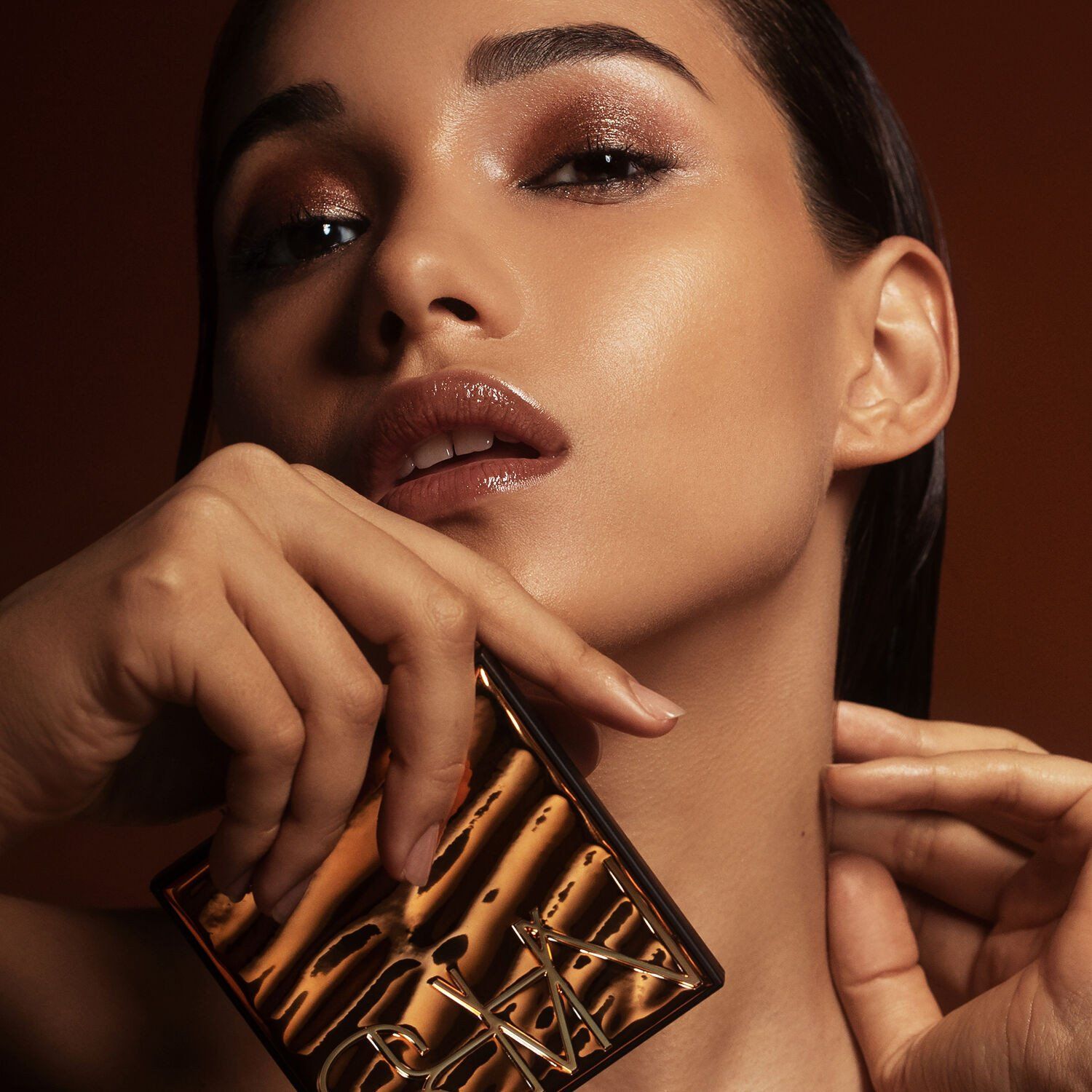 Tiare Bronzer bronzējošais pūderis Luksusa bronzeri
