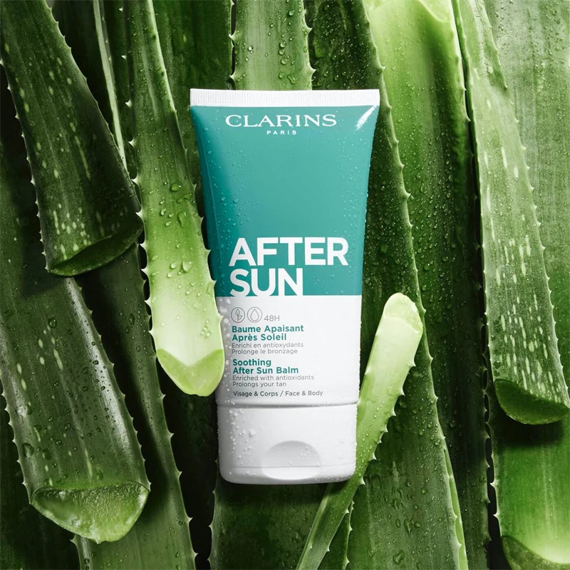 Clarins nomierinošais balzams lietošanai pēc sauļošanās ir balzams lietošanai pēc sauļošanās, kas palīdz paildzināt iedegumu.