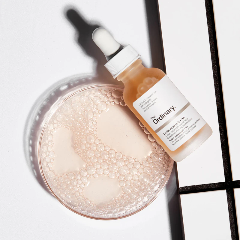 Vyhlazující a exfoliační sérum The Ordinary Lactic Acid 10% + HA
