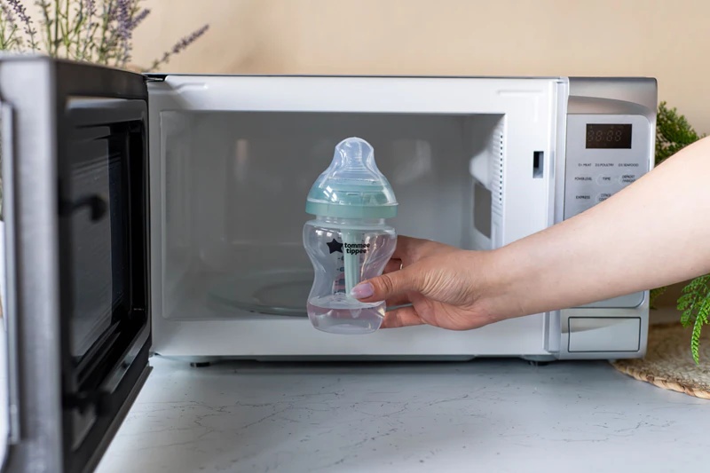 Tommee Tippee Advanced Anti-Colic savaime sterilizuojantis kūdikių buteliukas nuo dieglių