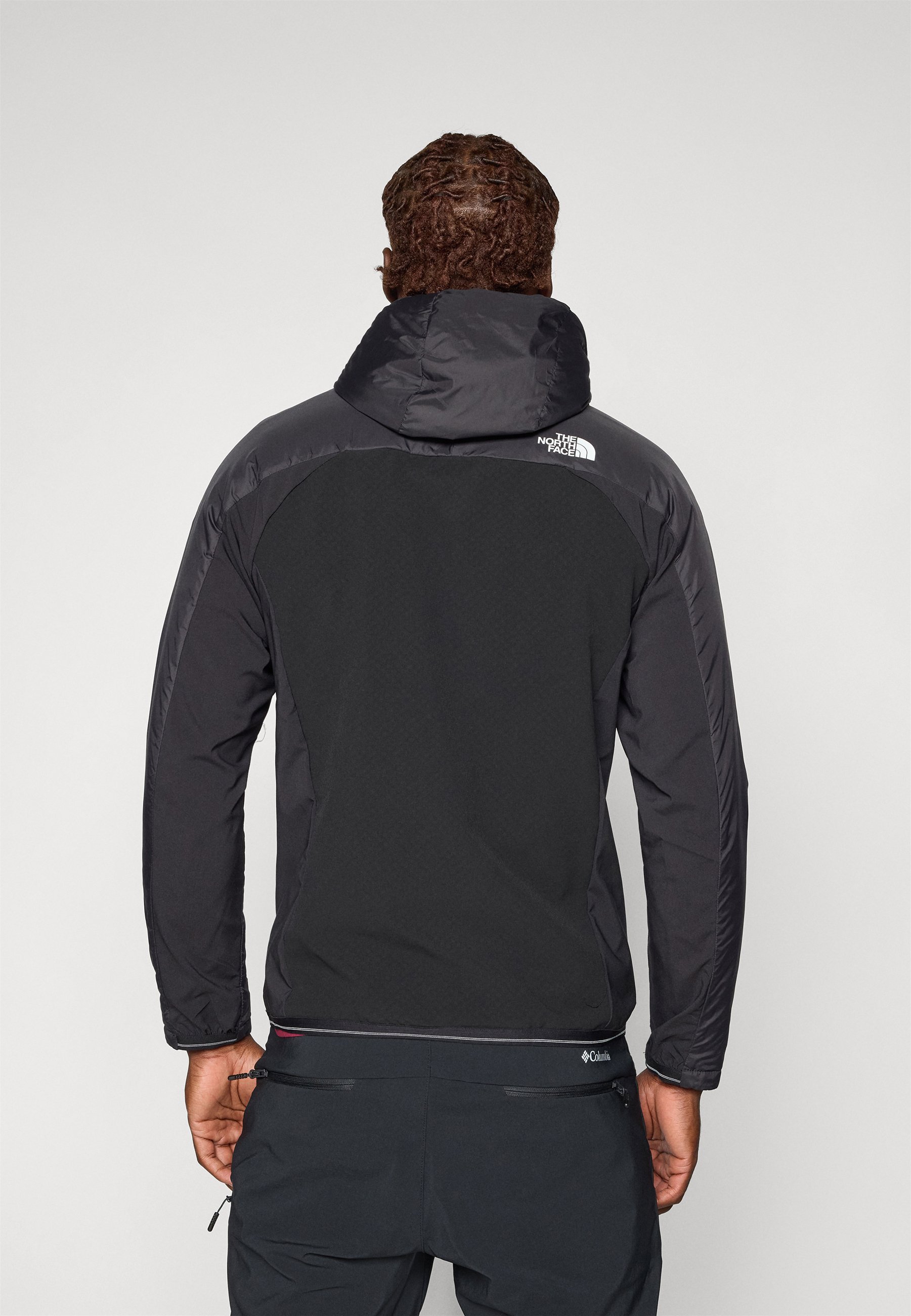Giacca da esterno The North Face MOUNTAIN ATHLETICS INSULATED HOODED - nera