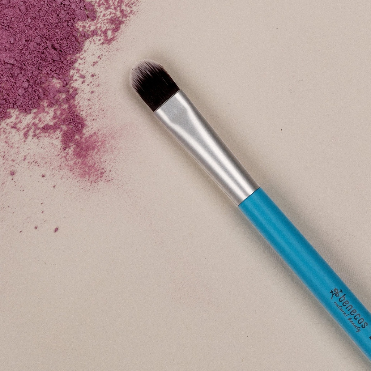 „benecos“ makiažo aksesuarų akių šešėlių teptukas „Color Edition“ – 7,17 g