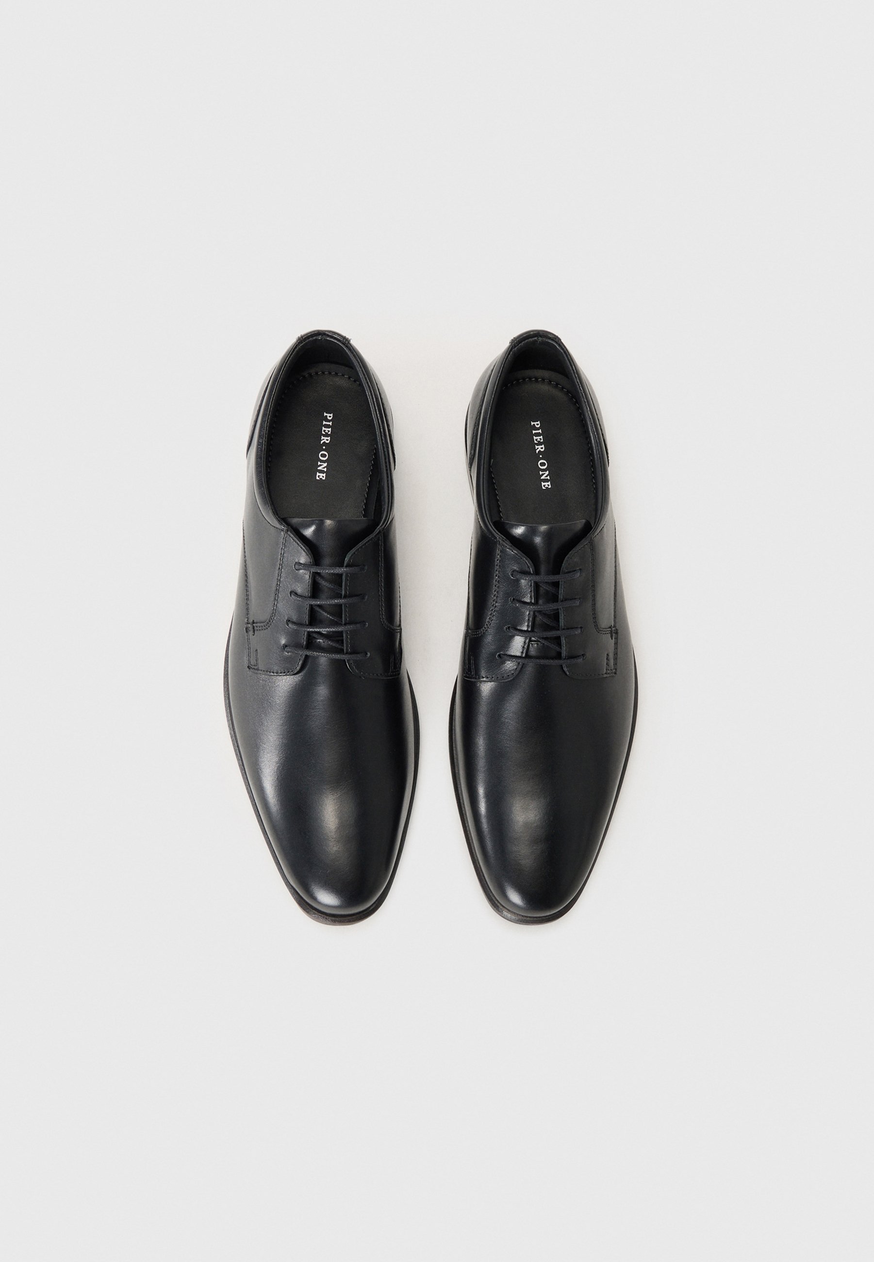Pier One LEATHER - Chaussures à lacets élégantes - noires