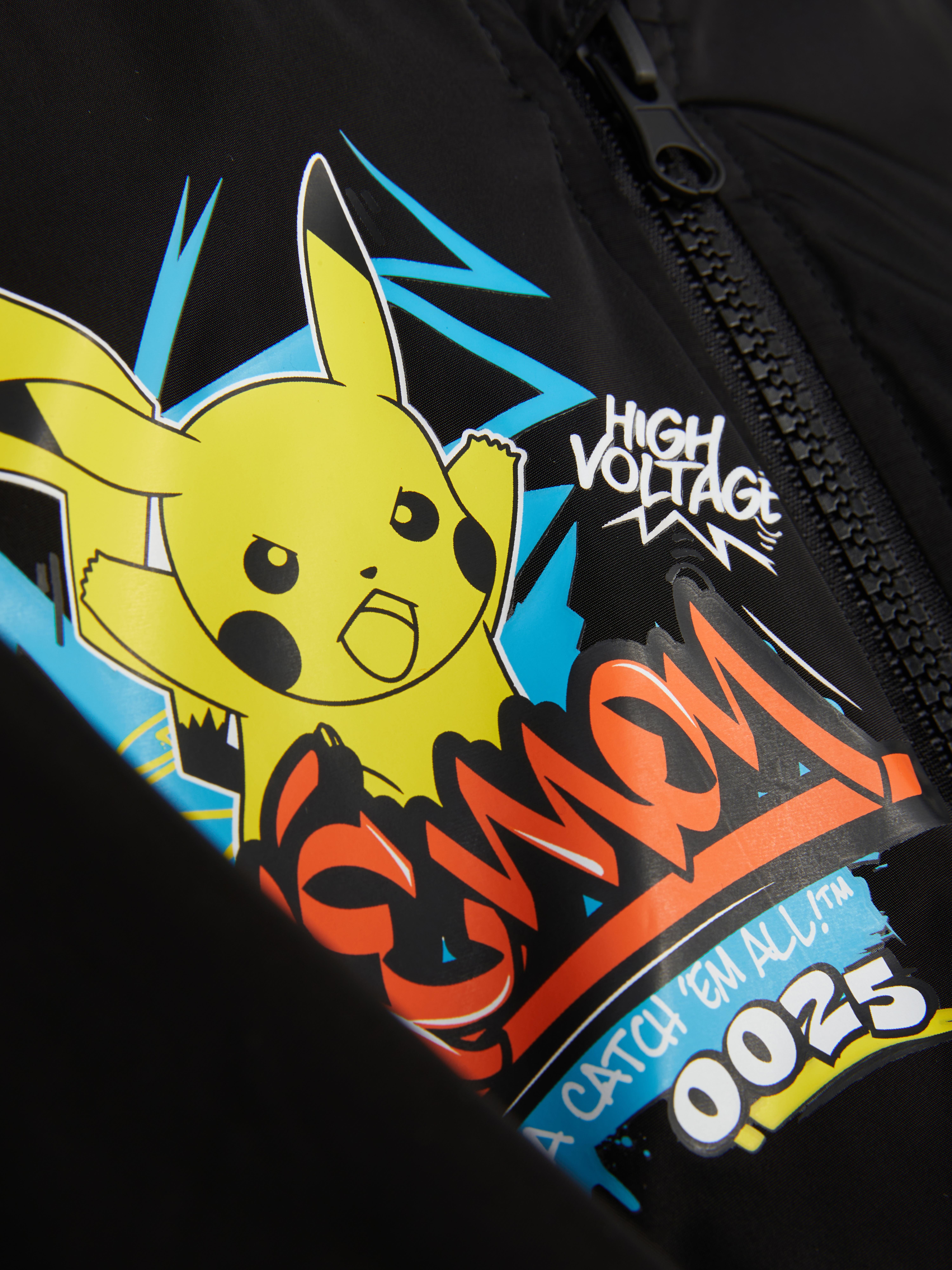 Jachetă bomber Pokémon Pikachu O jachetă bomber cu glugă cu o imagine a lui Pikachu