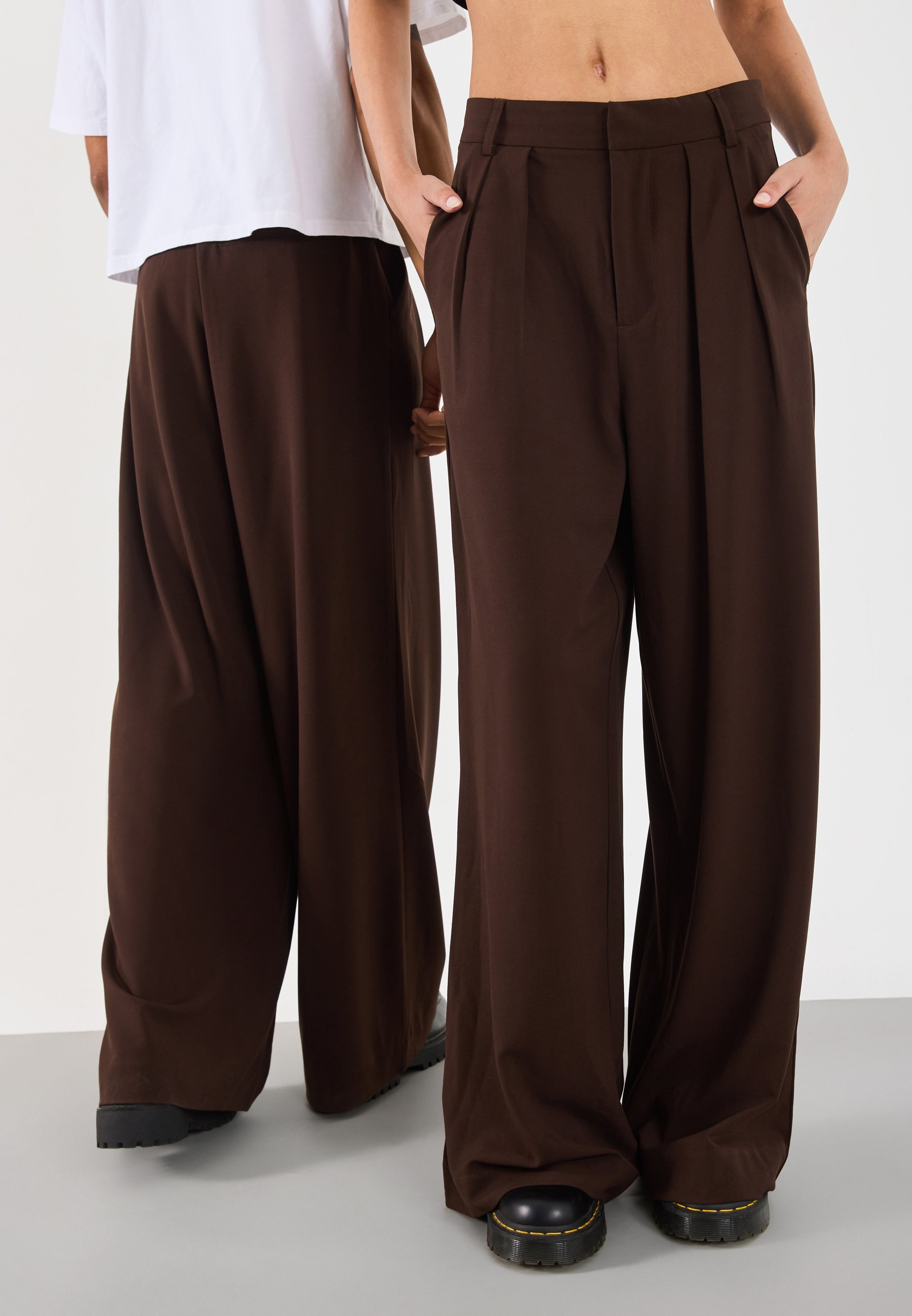 YOURTURN UNISEXE - Pantalon - chocolat