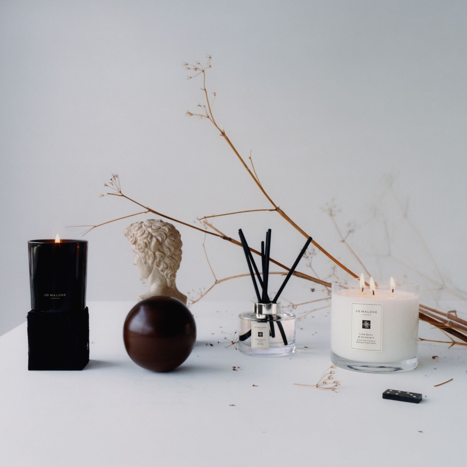 Jo Malone London Wood mirisna svijeća s kaduljom i morskom soli - 200 g