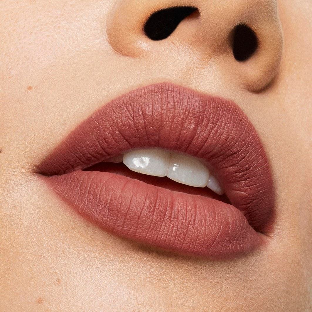KYLIE COSMETICS Lippenstift, hmota Lippenstift in Stiftform – 4 g