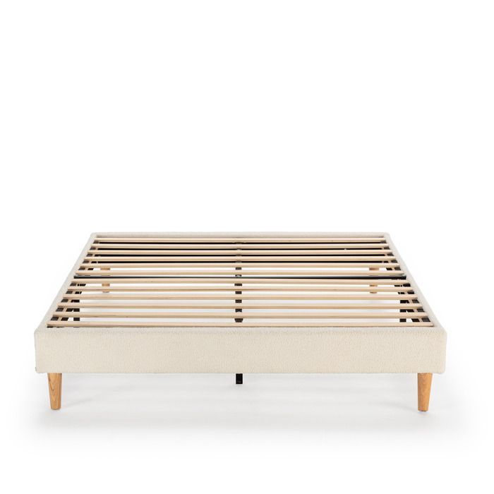 Base de cama tapizada Niebla de 140x190 cm, de tela de piel de oveja beige.