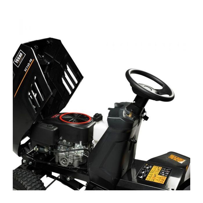 Texas Equipment XC140-98 Riding Lawn Mower: This riding lawn mower is suitable for lawns from 2000 to 3500 m². The TEXAS XC140-98 is a
