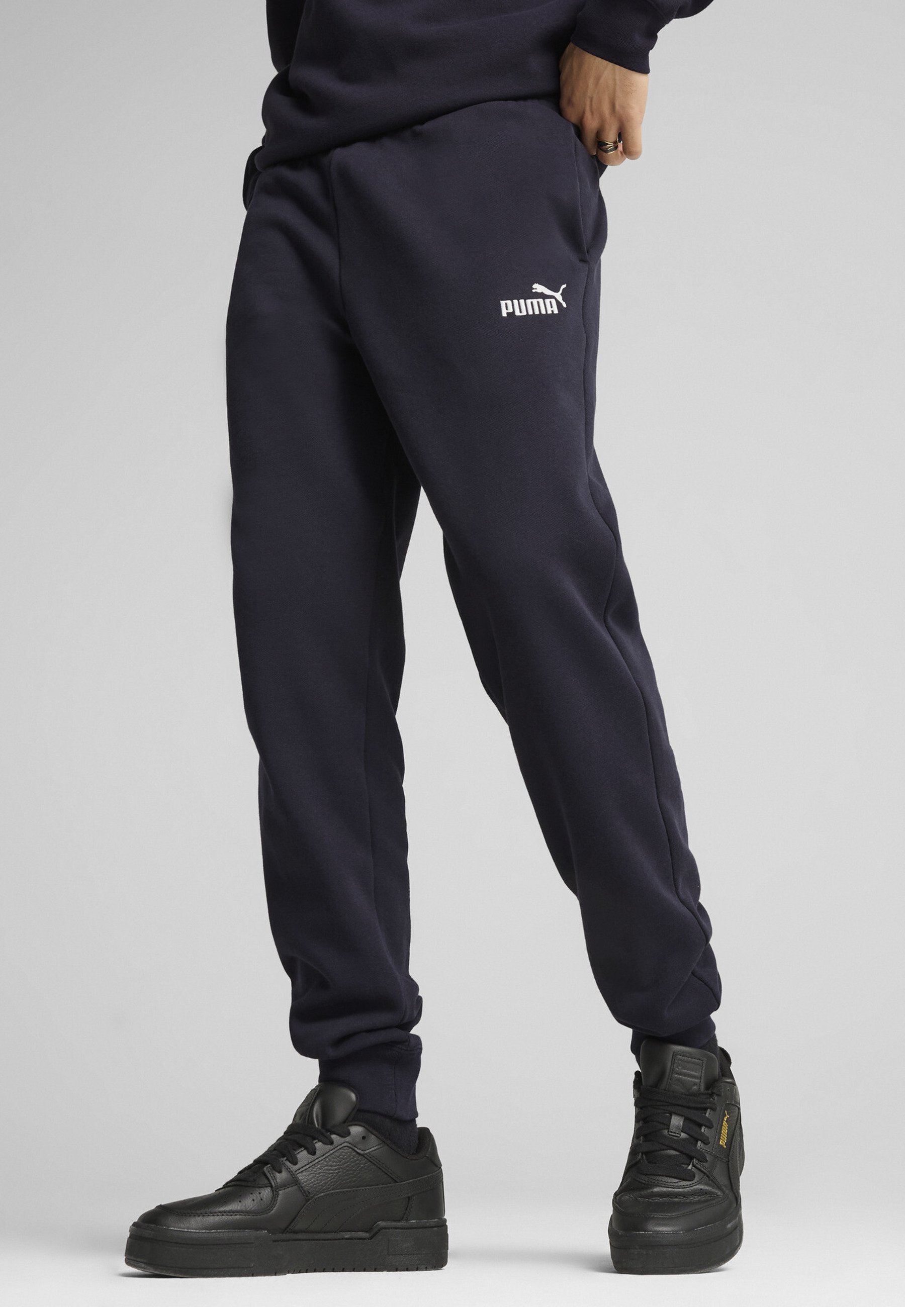 Puma ESSENTIALS - Trainingsbroek - nieuw marineblauw