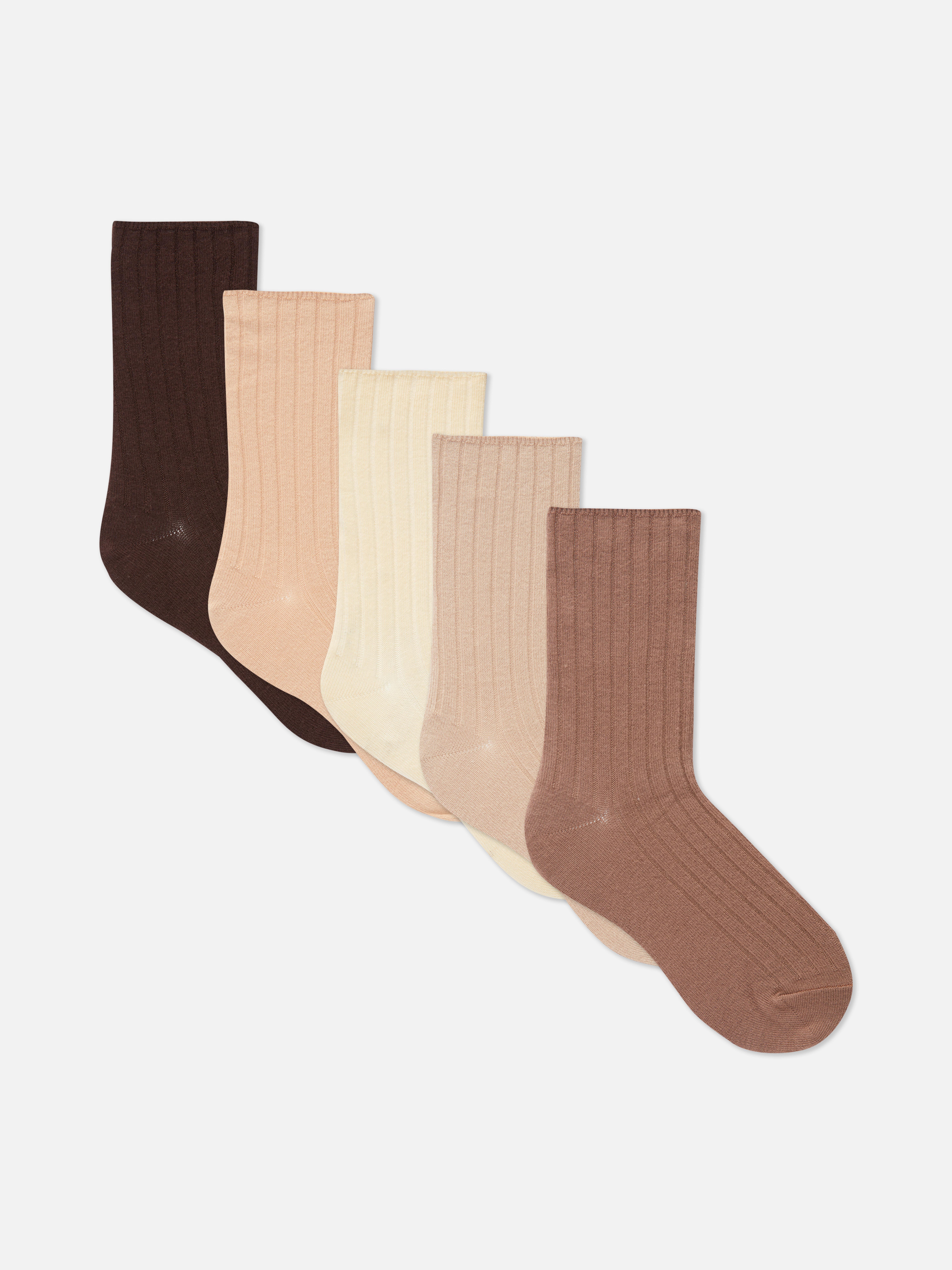 Gerippte Socken, 5 Paar. Ein Set mittellanger Socken in verschiedenen Hauttönen.