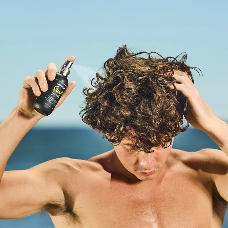 Spray modelador Bumble and bumble Surf Spray para um efeito praiano