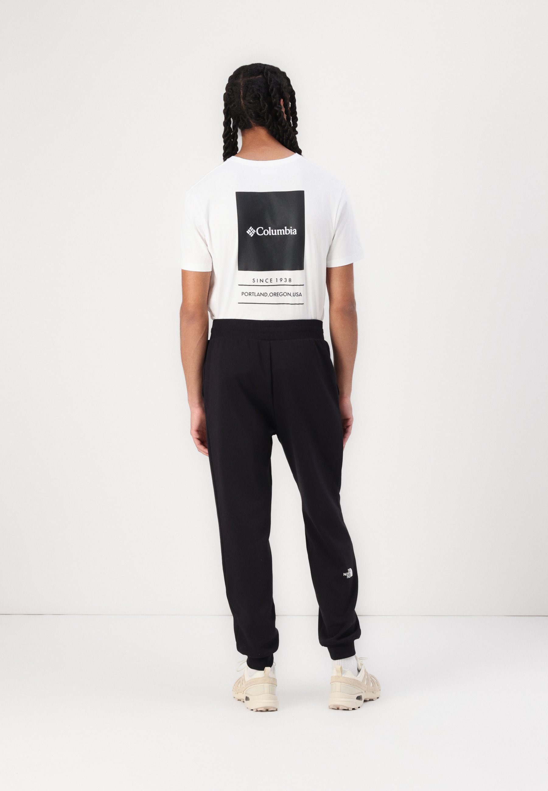 Calça de treino The North Face M FINE REGULAR TAPERED JOGGER - preta