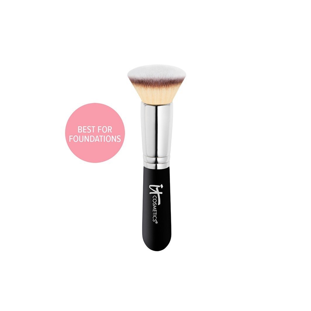 IT Cosmetics kist za puder HEAVENLY LUXE™ kist za poliranje s ravnim vrhom #6 -