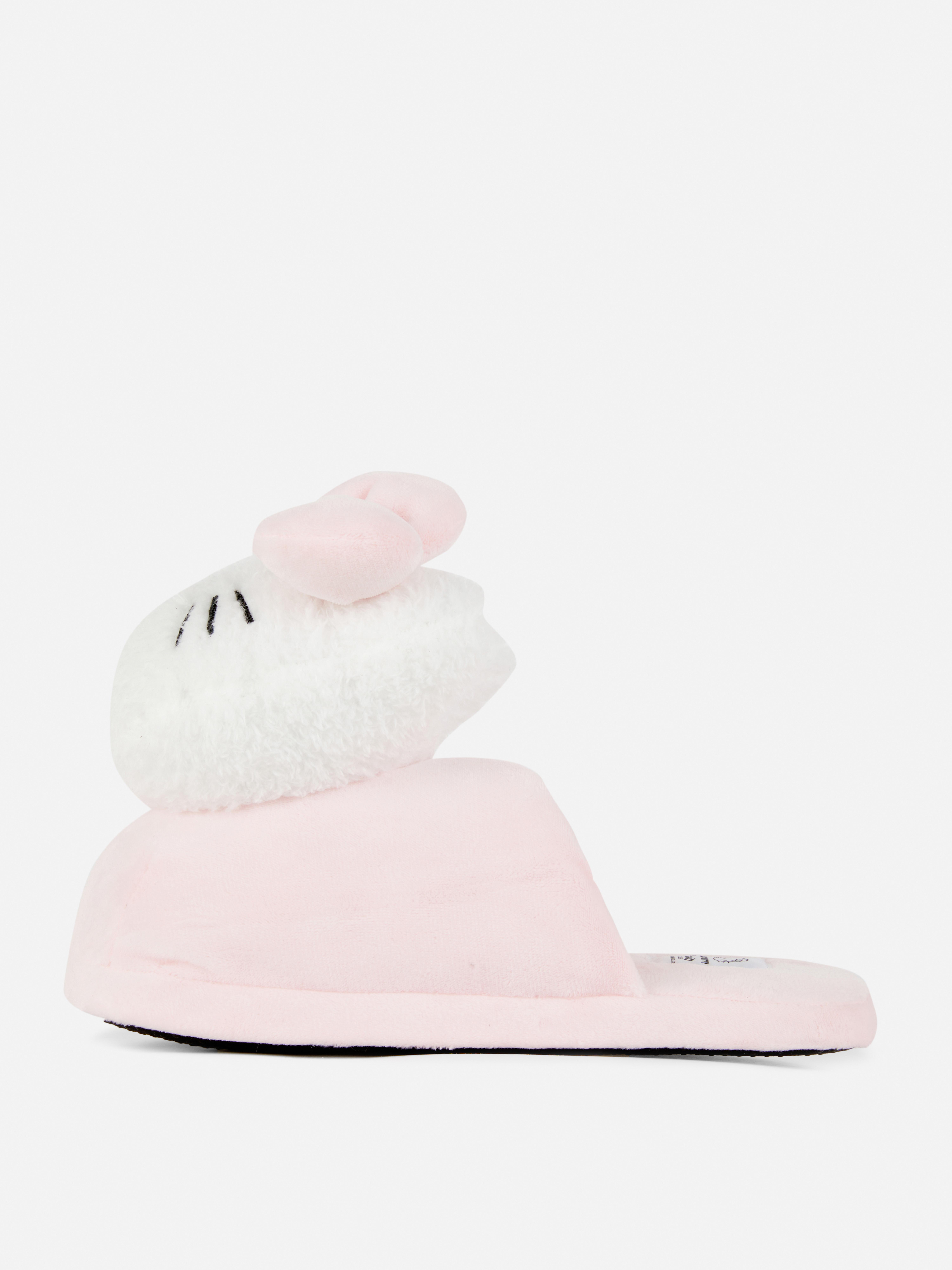 Papuci de pluș Hello Kitty Acești papuci au modele de pluș Hello Kitty