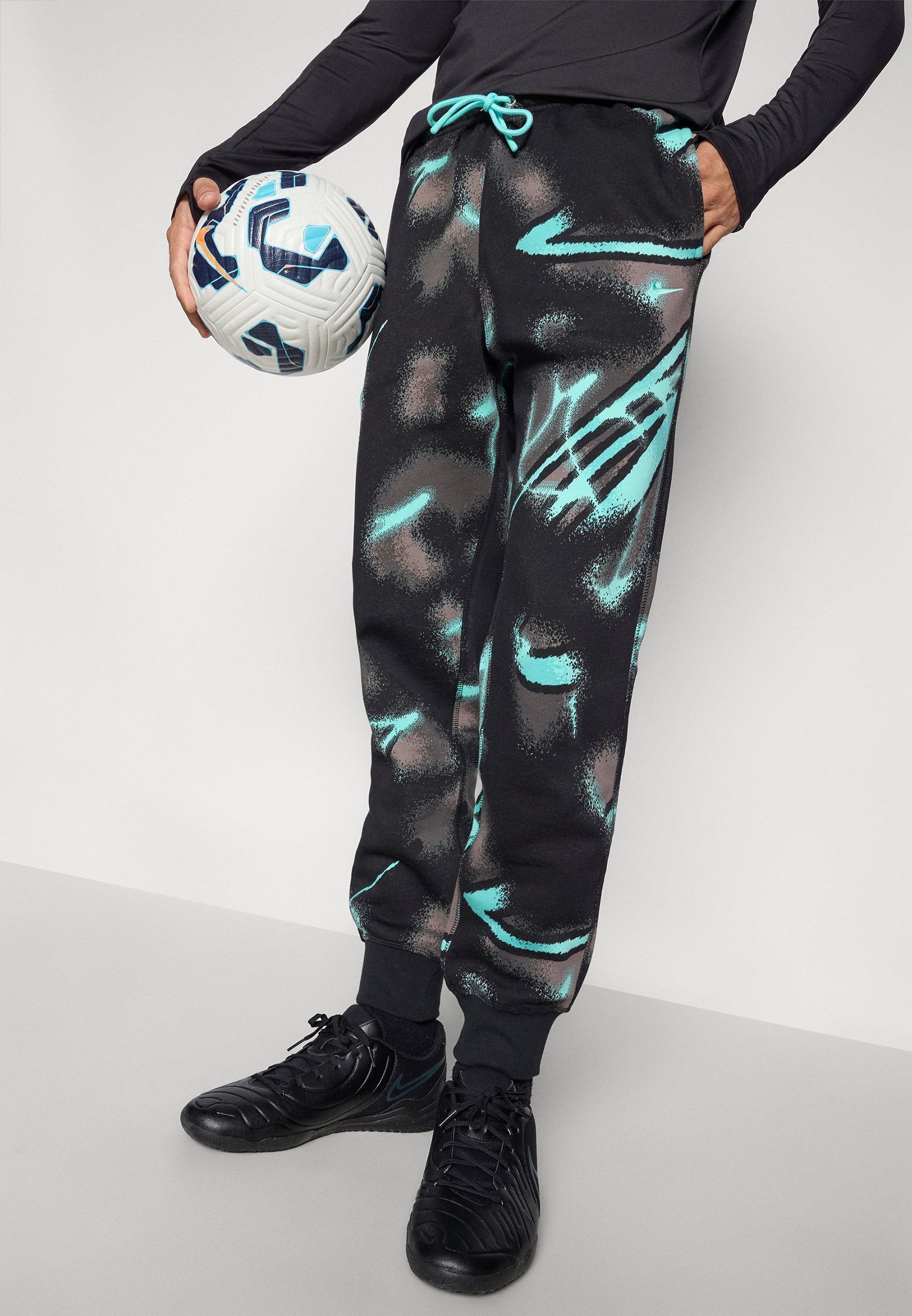 Spodnie dresowe Nike Performance JA M CLUB BB JOGGER PANT - wybielony turkus