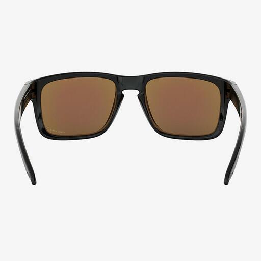 Oakley Holbrook