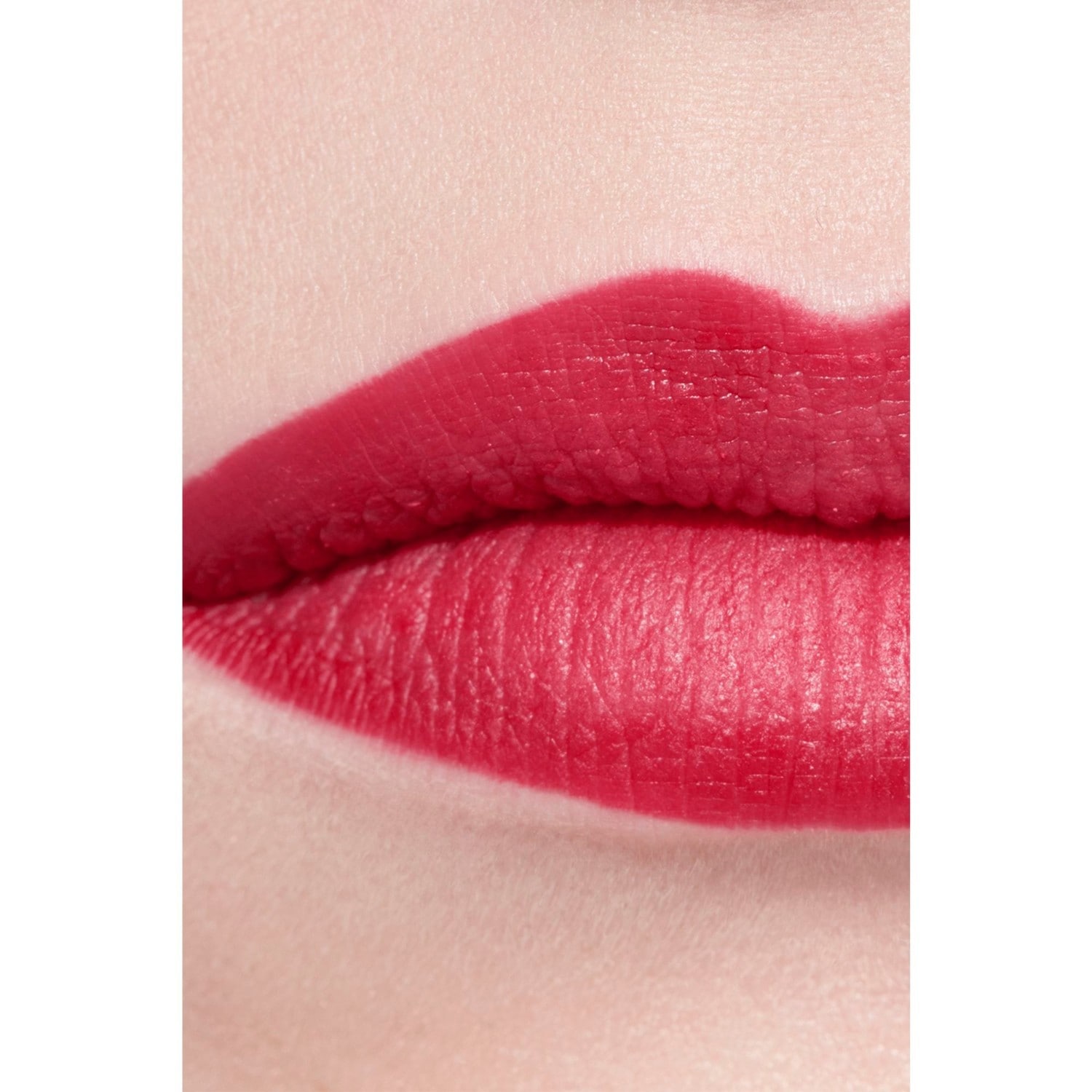 CHANEL LE ROUGE VELOURS LUMINEUX