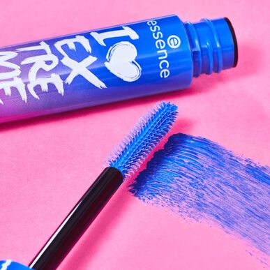 Řasenka Essence I Love Extreme Blue 12 ml 12 ml