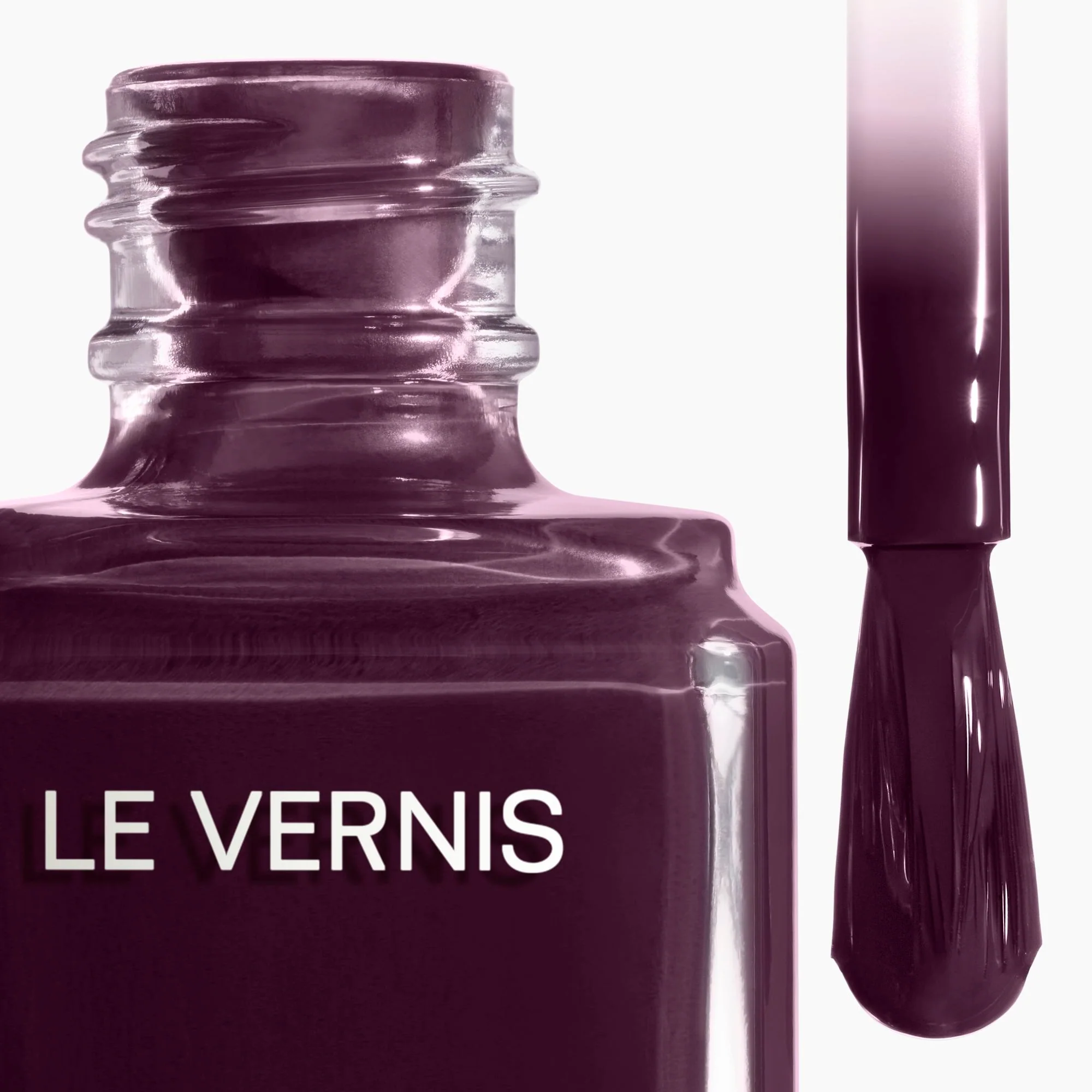 LE VERNIS - COLORE E BRILLANTEZZA LUNGA TENUTA