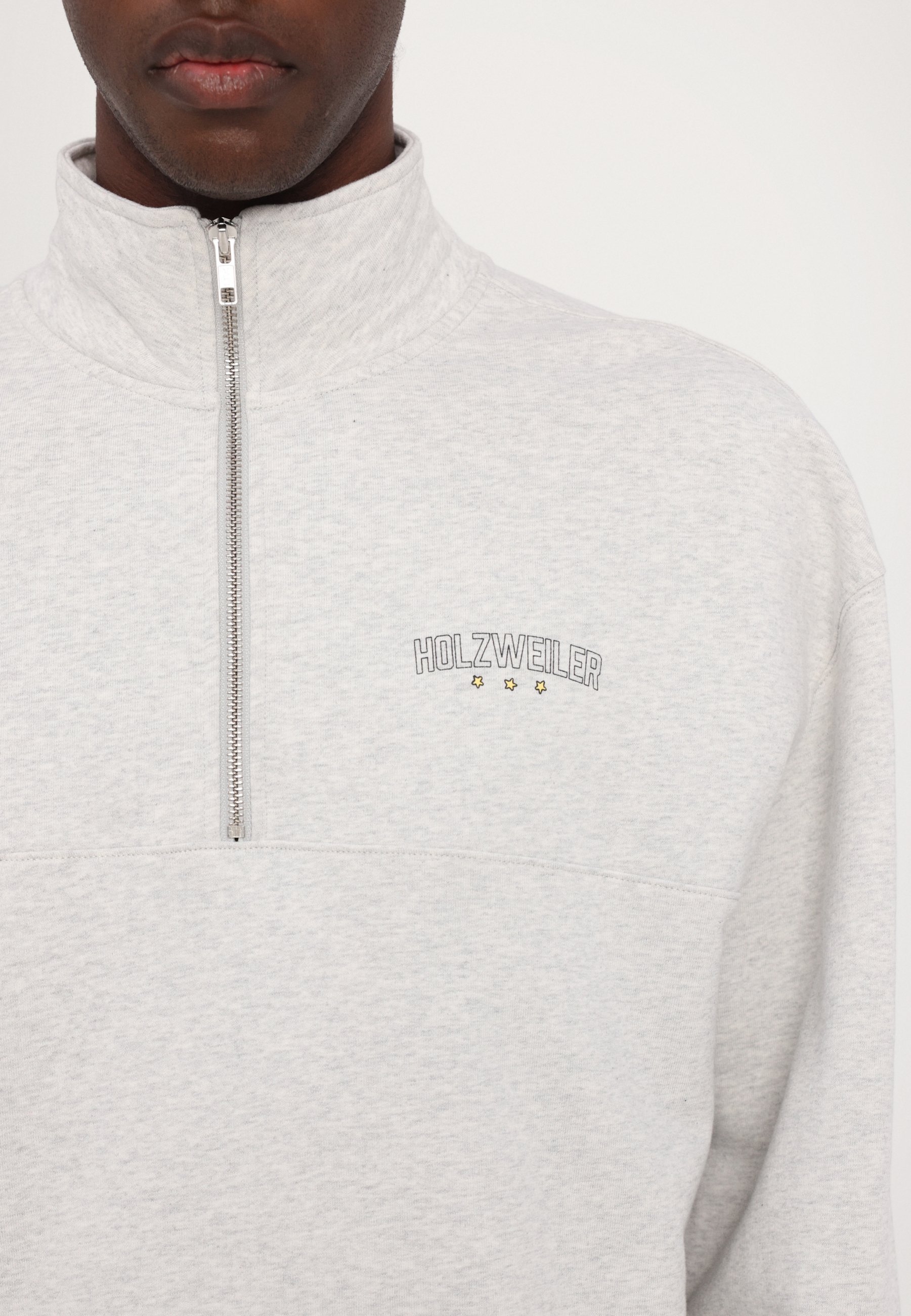 Sweat-shirt unisexe Holzweiler MEZZANINE HALF ZIP - gris