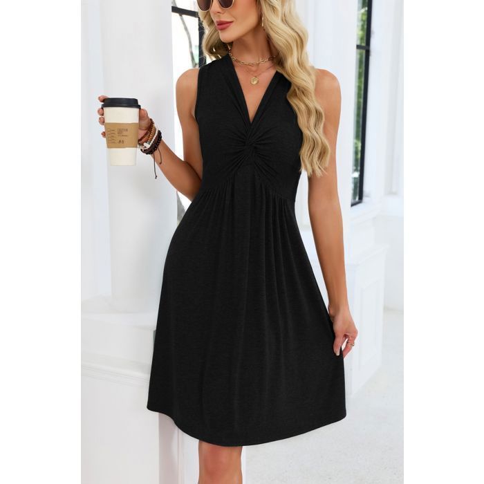 Elegante vestido sin mangas para mujer con cómodo escote en V, color negro.