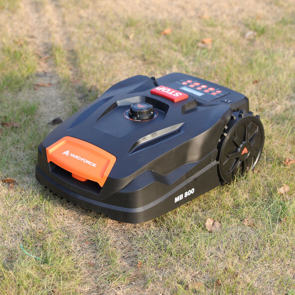 Mașină de tuns iarba robotizată MB 800, inclusiv garaj de tuns iarba