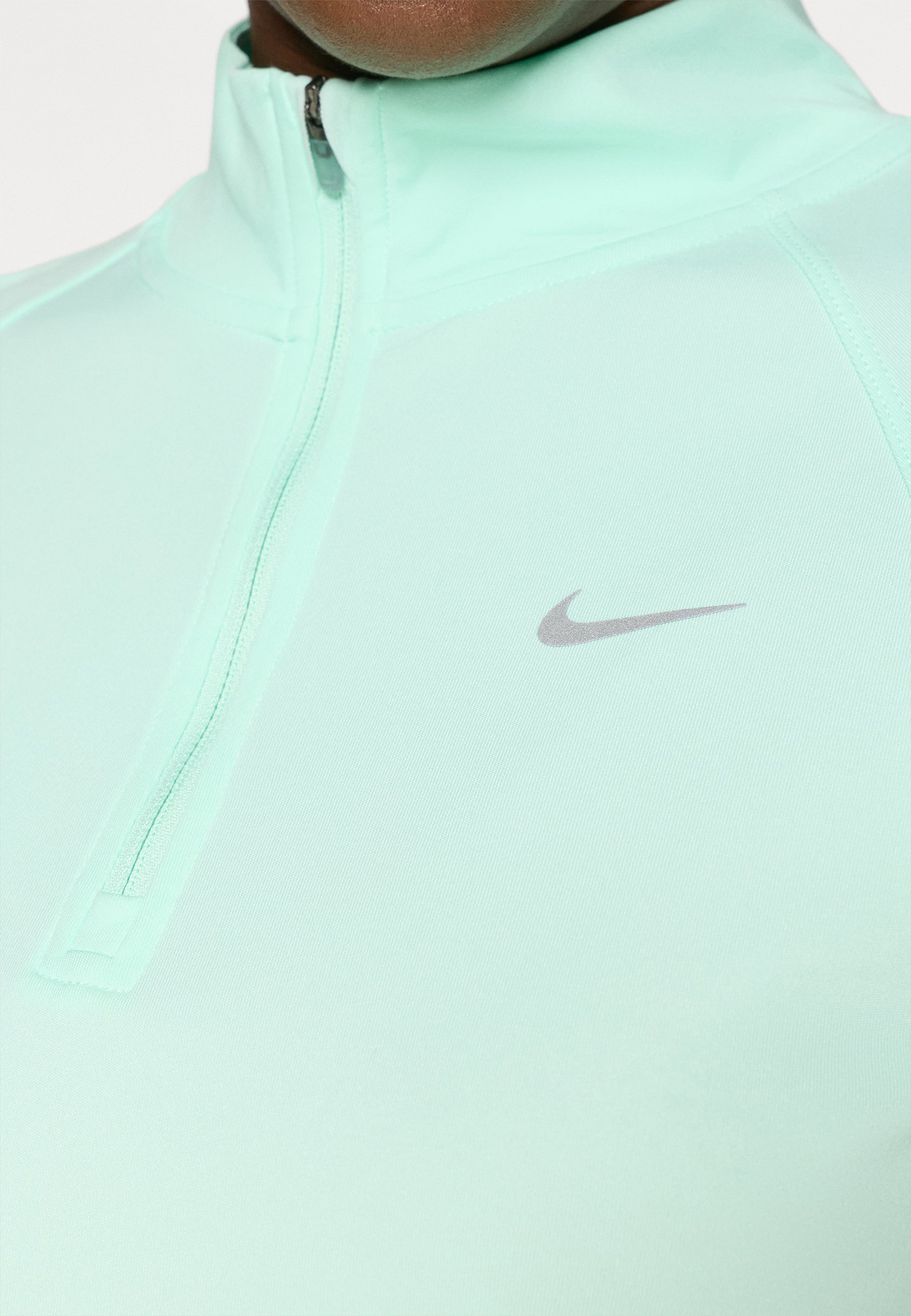Maglia a maniche lunghe Nike Performance TEMPO TOP - colore verde menta/bianco