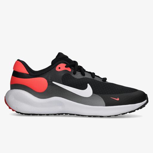  Nike Revolution 7