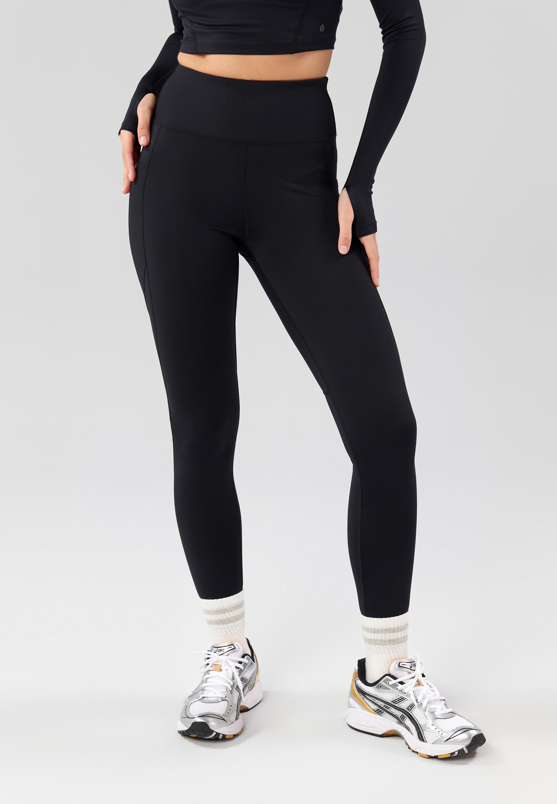 Leggings Even&Odd active ESSENTIAL a vita alta a lunghezza intera con tasca laterale - Leggings - neri