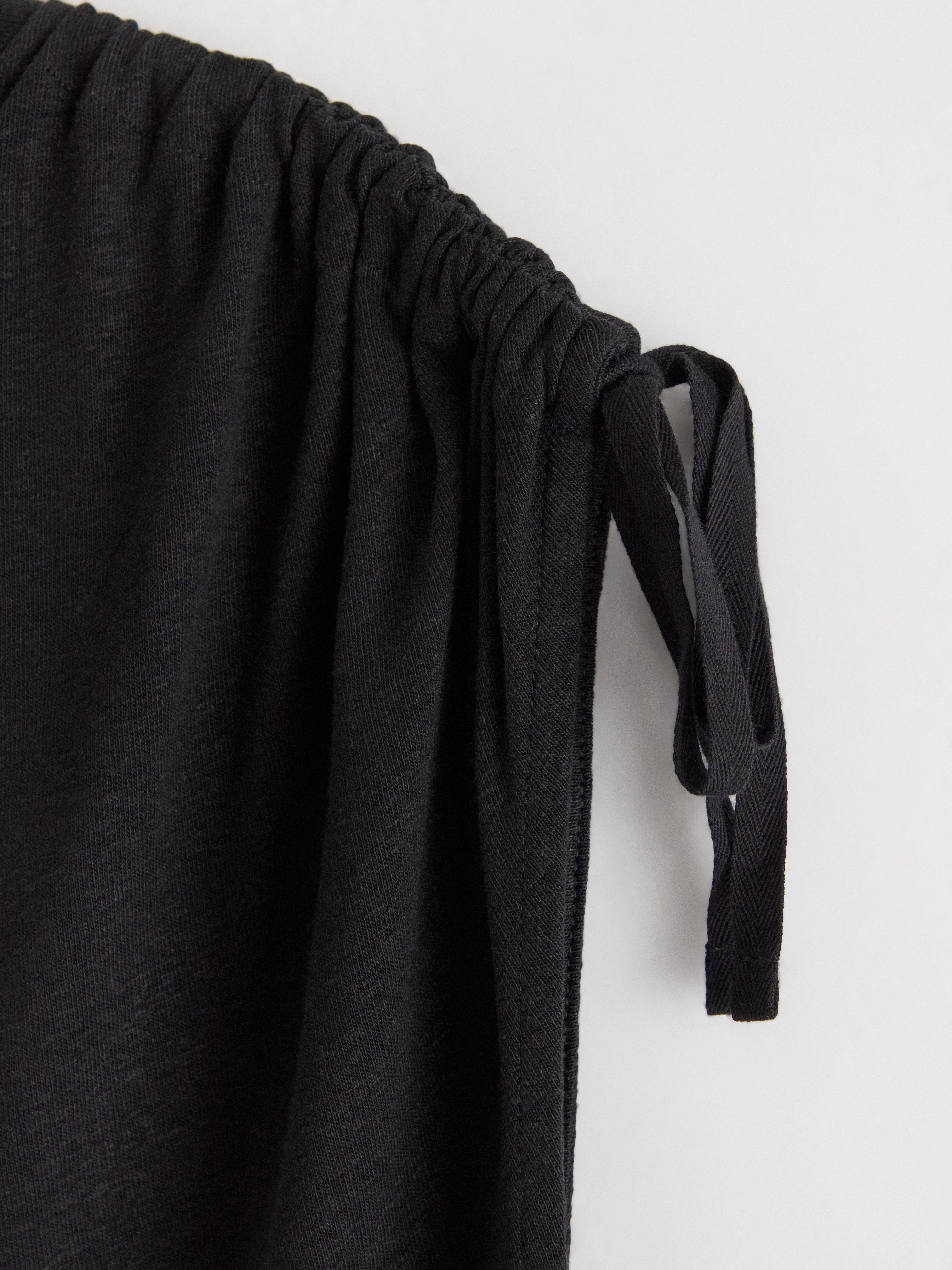 Top de mezcla de lino negro
