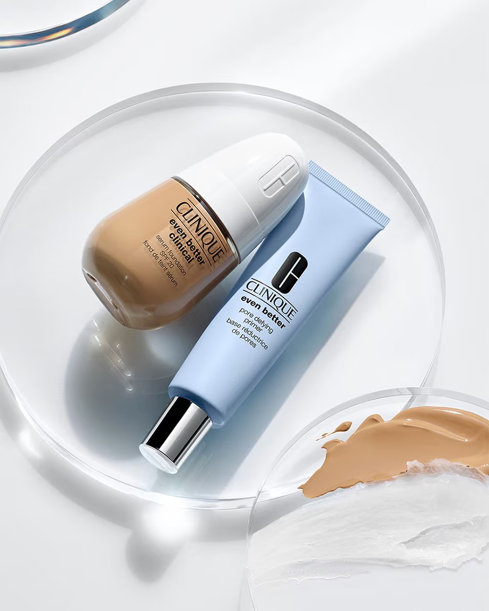 CLINIQUE EVEN BETTER™ PORE DEFYING PRIMER PRIMER PENTRU FOND DE TEN