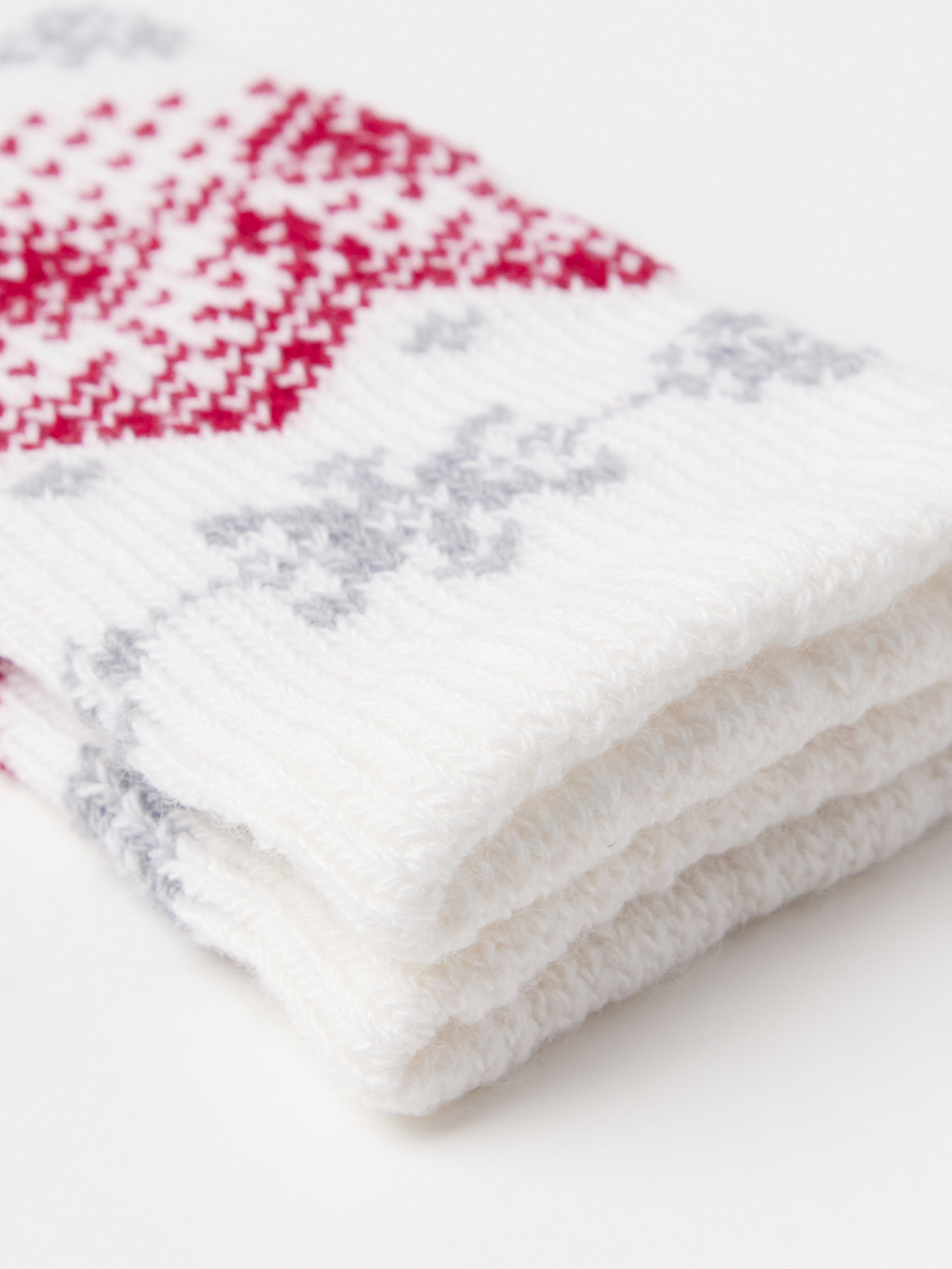 Světle bílé ponožky se vzorem Fair Isle