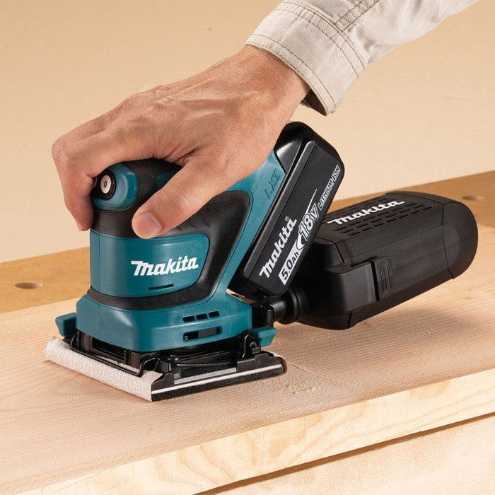 Levigatrice orbitale a batteria Makita DBO480Z 18V (batteria non inclusa) 102 x 112 mm