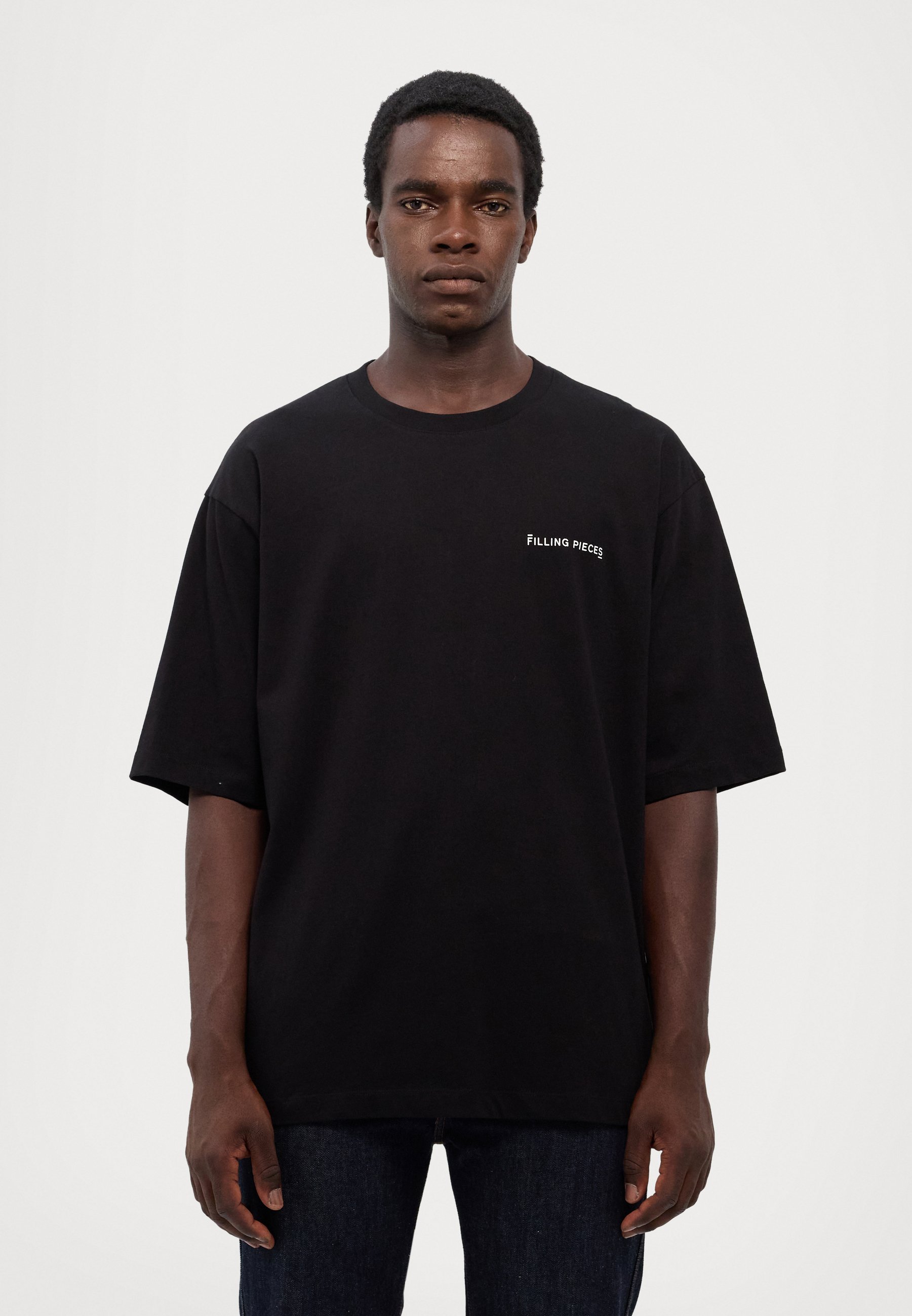Filling Pieces BOXY - Basic T-shirt - zwart