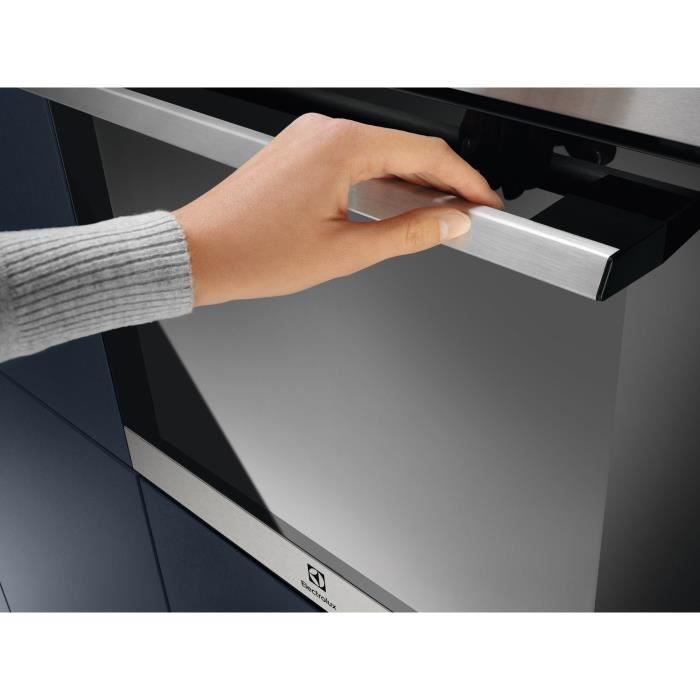 Horno empotrable multifunción pirolítico Electrolux COH4P06BX3 - Acero inoxidable - Resistente a las huellas dactilares - Puerta fría - 25 programas de cocción