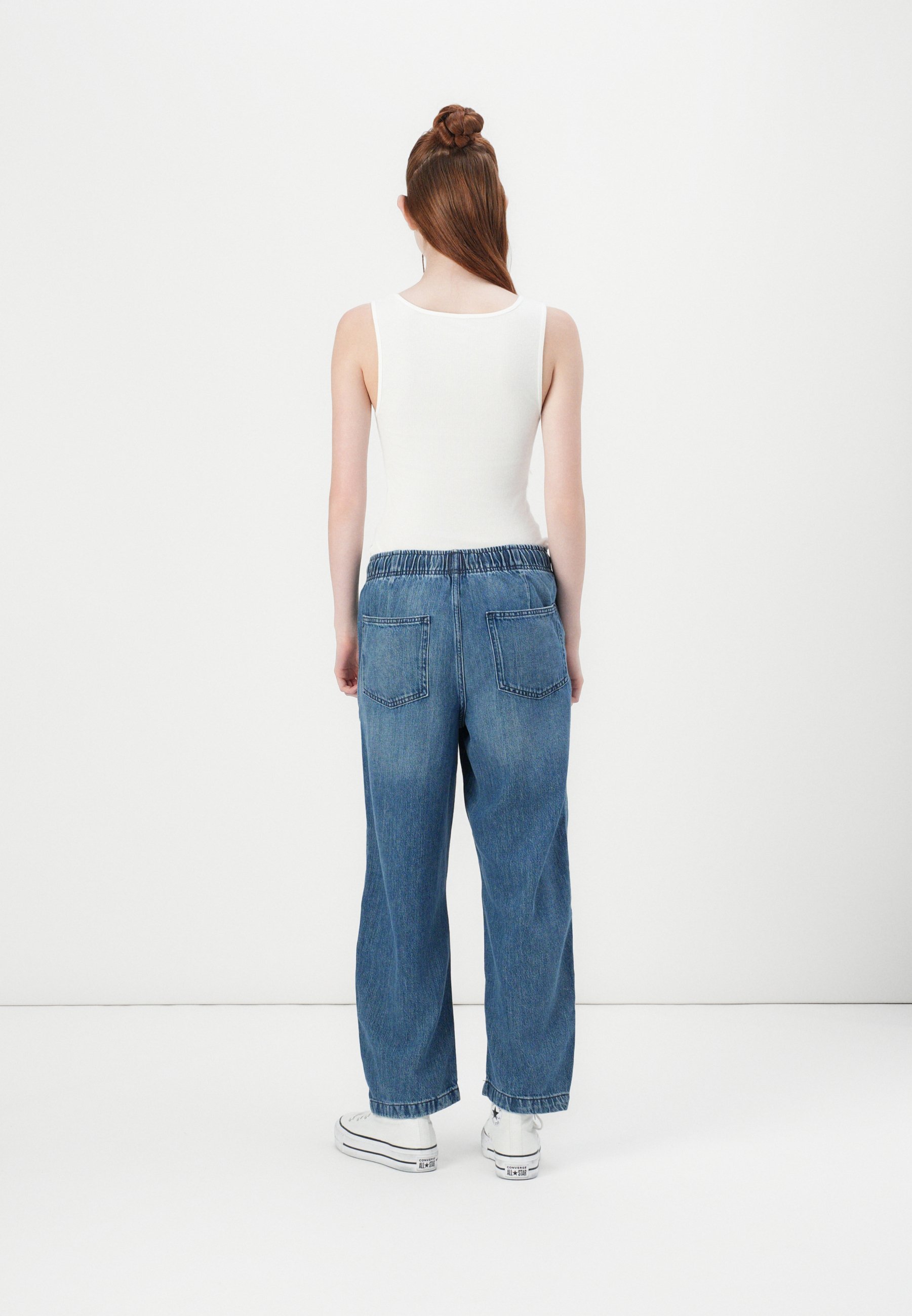 GAP BARREL MERAPI - Jeans dalla vestibilità comoda - lavaggio medio